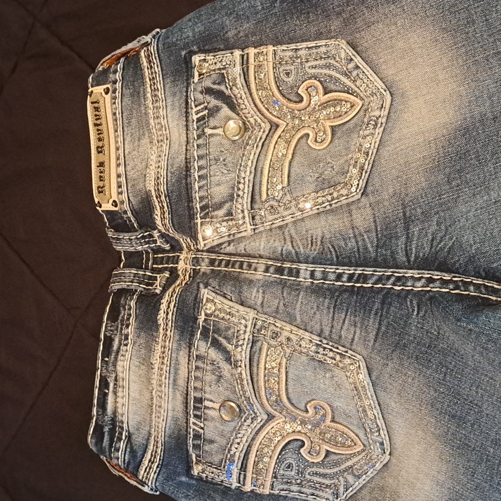 Clothes - Picture 2 of 3